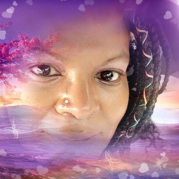 Meet your Posher, Sabrina - Picture 1 of 1